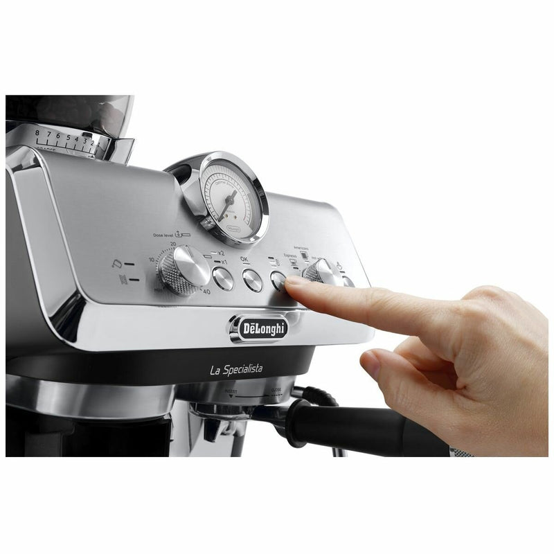 Delonghi La Specialista Arte Manual Pump Coffee Machine EC9155MB
