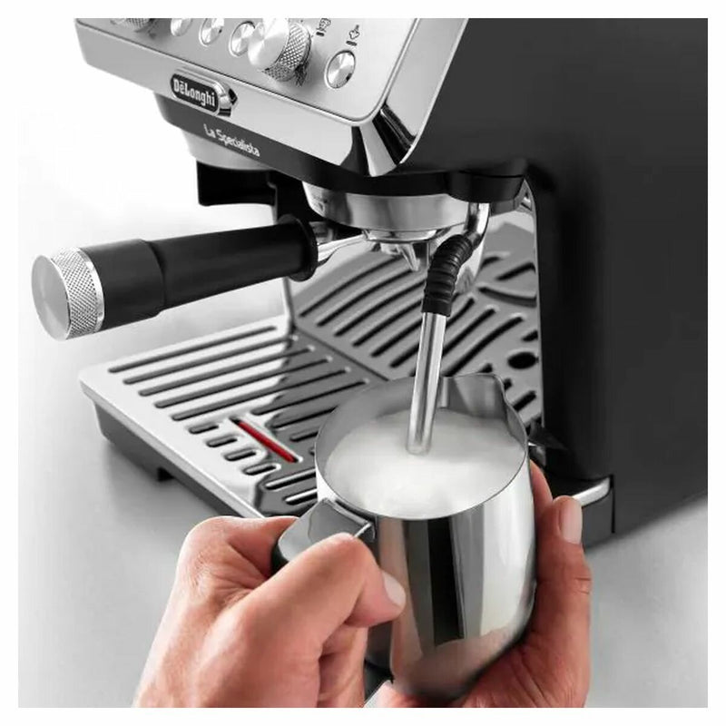 Delonghi La Specialista Arte Manual Pump Coffee Machine EC9155MB